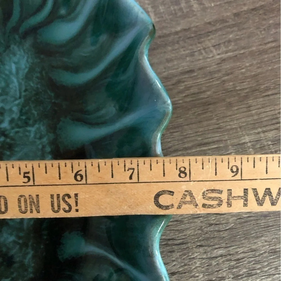 Vintage  Blue Mountain Pottery Ruffle Bowl - Picture 9 of 11